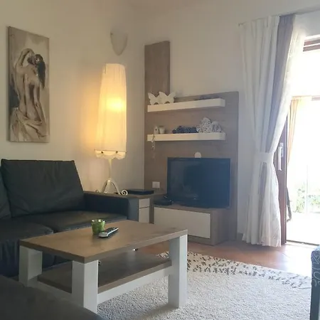 Villetta Sara *